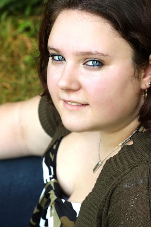 <img500*750:stuff/Senior_Picture_2011.jpg>