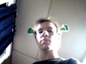 <img300*0:stuff/again_shrek_ears.jpg>