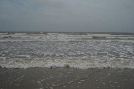 <img0*300:stuff/z/26733/Kaleigh%2527s%2520photos%2520-%2520the%2520beach/Water.jpg>