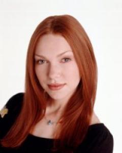 <img0*300:stuff/z/281/Laura%2520Prepon/LauraPeppon_250h.jpg>