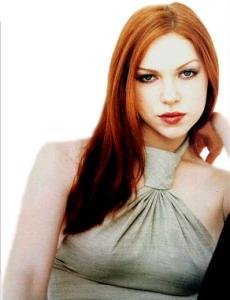 <img0*300:stuff/z/281/Laura%2520Prepon/lauraprepon03.jpg>