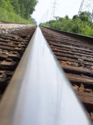 <img0*250:stuff/z/45440/AshleyzPhotoz/railroad_track.png>